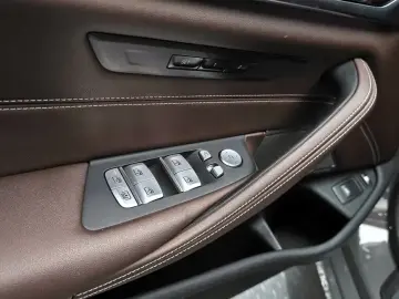 2022 BMW 5 серии с пробегом 50 019 км
