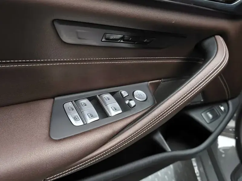 2022 BMW 5 серии с пробегом 50 019 км