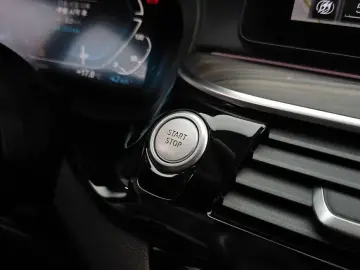 2022 BMW 5 серии с пробегом 50 019 км