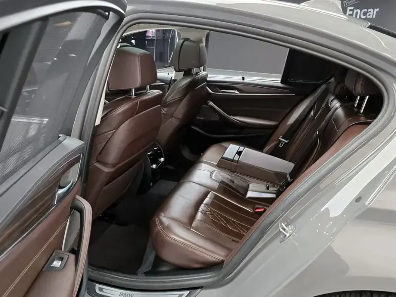 2022 BMW 5 серии с пробегом 50 019 км