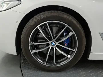2023 BMW 5 серии с пробегом 38 383 км
