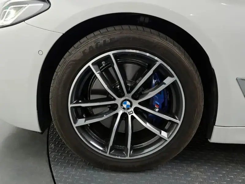 2023 BMW 5 серии с пробегом 38 383 км