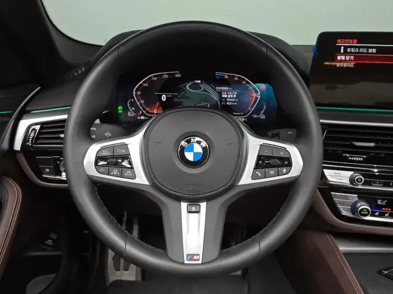 2023 BMW 5 серии с пробегом 38 383 км