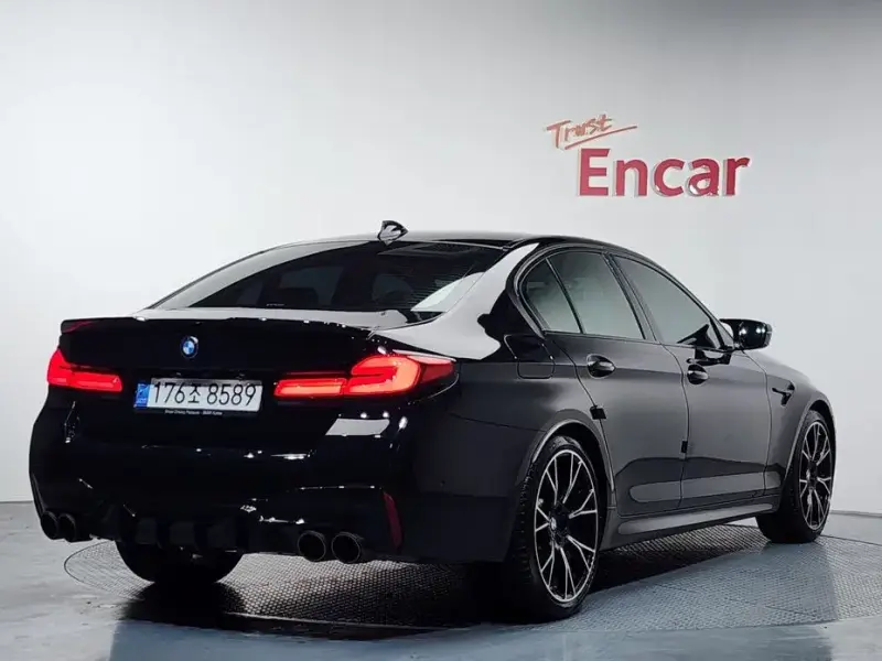 2022 BMW 5 серии с пробегом 46 323 км