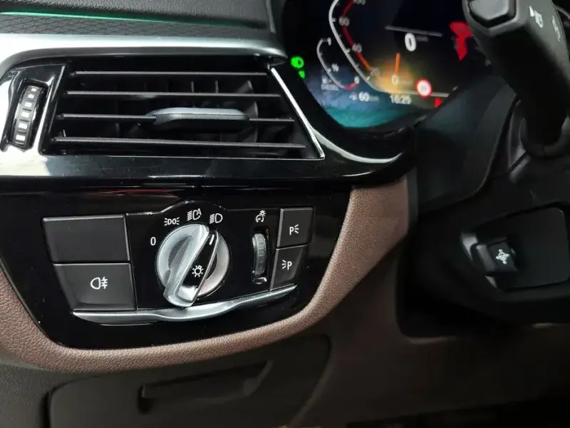 2023 BMW 5 серии с пробегом 38 383 км