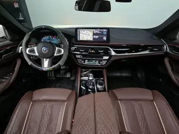 2023 BMW 5 серии с пробегом 30 582 км
