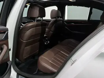 2023 BMW 5 серии с пробегом 30 582 км