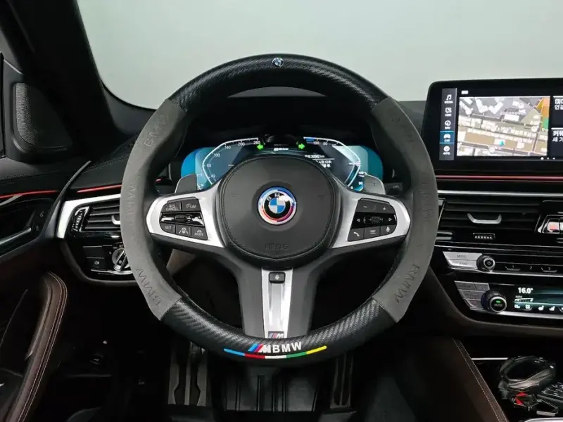 2023 BMW 5 серии с пробегом 30 582 км