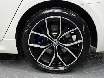 2023 BMW 5 серии с пробегом 30 582 км