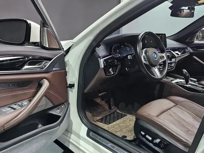 2022 BMW 5 серии с пробегом 86 152 км