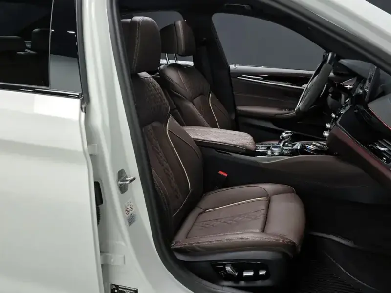 2023 BMW 5 серии с пробегом 30 582 км