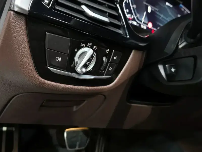 2023 BMW 5 серии с пробегом 30 582 км