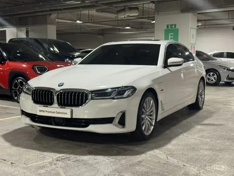 2023 BMW 5 серии с пробегом 58 946 км