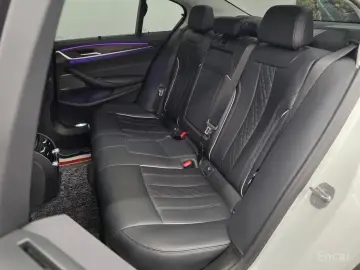 2023 BMW 5 серии с пробегом 58 946 км