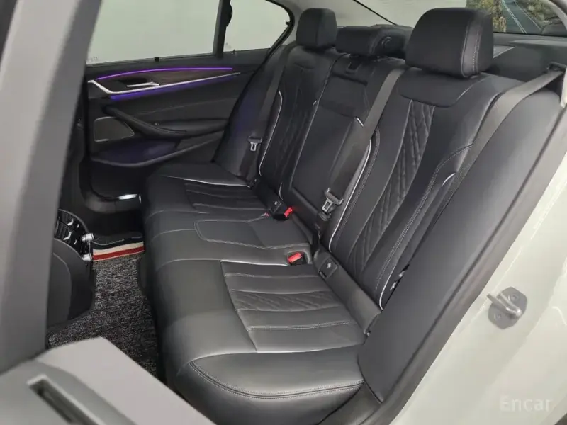 2023 BMW 5 серии с пробегом 58 946 км