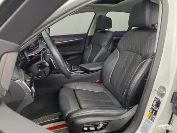 2023 BMW 5 серии с пробегом 58 946 км