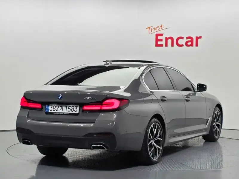 2022 BMW 5 серии с пробегом 29 229 км