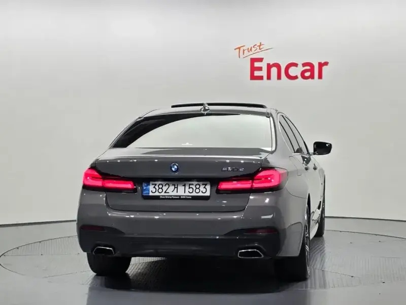2022 BMW 5 серии с пробегом 29 229 км