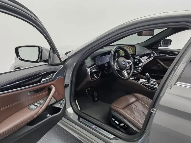 2022 BMW 5 серии с пробегом 29 229 км