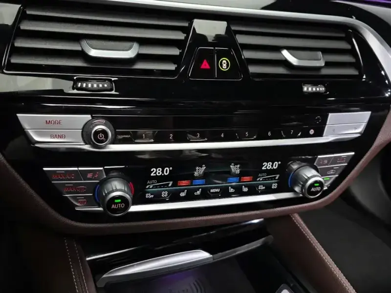 2022 BMW 5 серии с пробегом 29 229 км