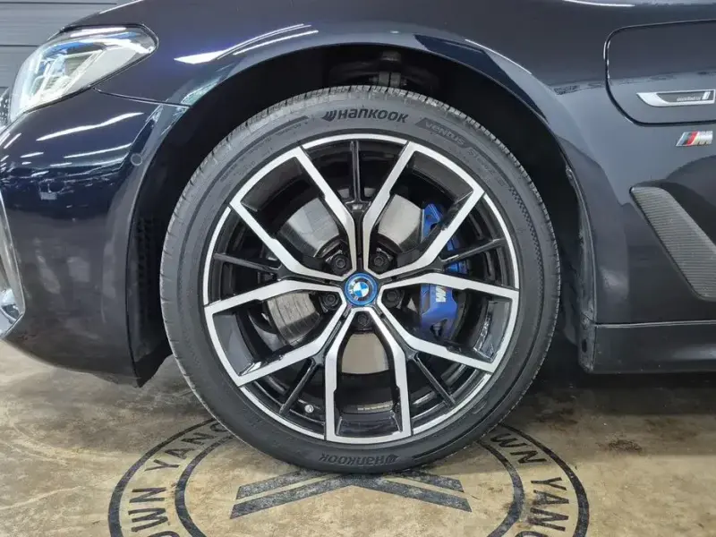 2023 BMW 5 серии с пробегом 44 528 км