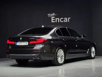 2023 BMW 5 серии с пробегом 30 522 км