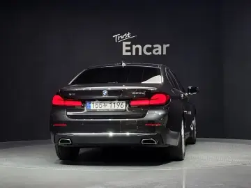 2023 BMW 5 серии с пробегом 30 522 км