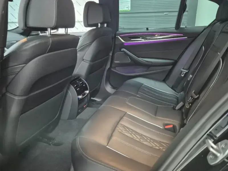 2023 BMW 5 серии с пробегом 44 528 км