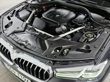 2023 BMW 5 серии с пробегом 30 522 км