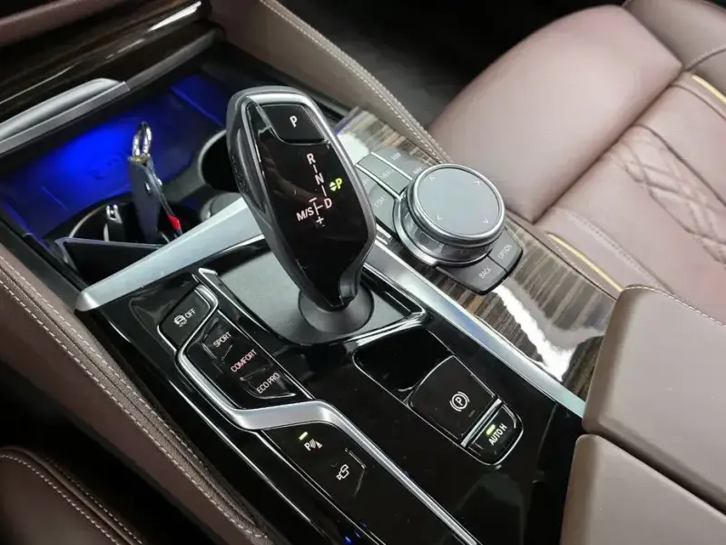2023 BMW 5 серии с пробегом 30 522 км