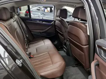2023 BMW 5 серии с пробегом 30 522 км