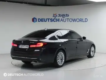 2023 BMW 5 серии с пробегом 30 500 км