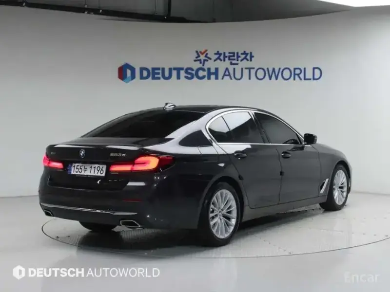 2023 BMW 5 серии с пробегом 30 500 км