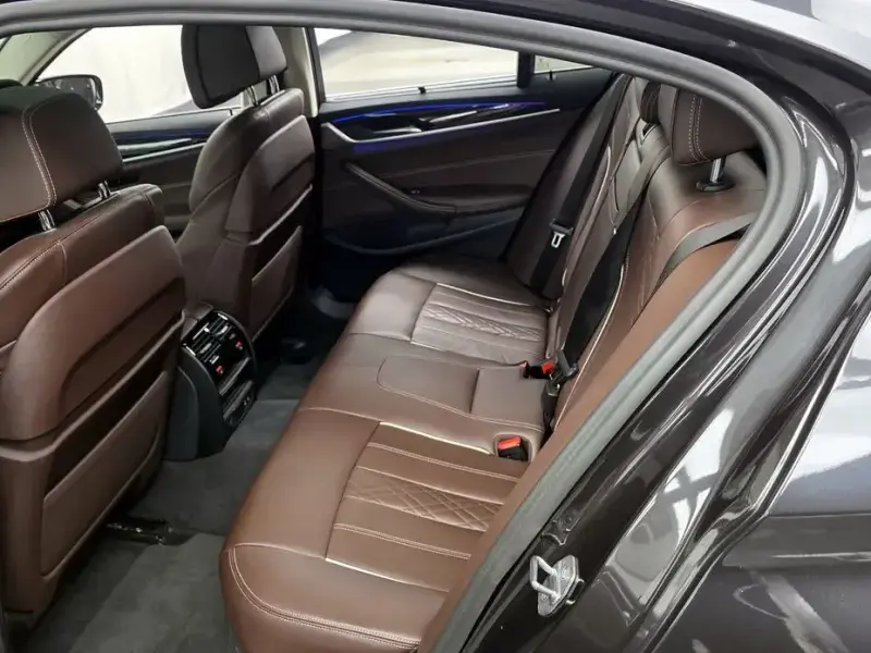 2023 BMW 5 серии с пробегом 30 522 км