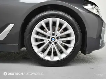 2023 BMW 5 серии с пробегом 30 500 км