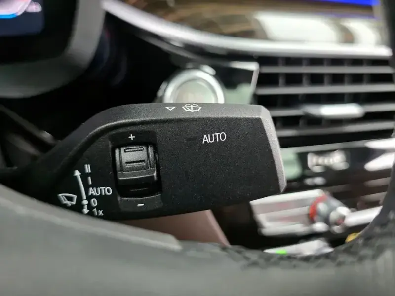 2023 BMW 5 серии с пробегом 30 522 км