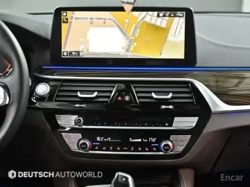 2023 BMW 5 серии с пробегом 30 500 км