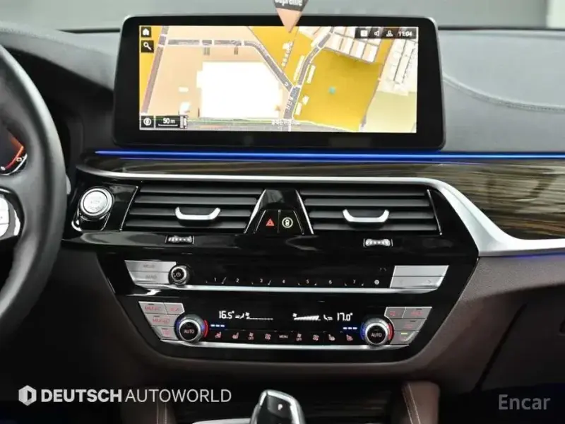2023 BMW 5 серии с пробегом 30 500 км