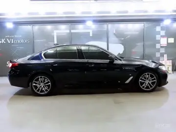 2023 BMW 5 серии с пробегом 55 332 км