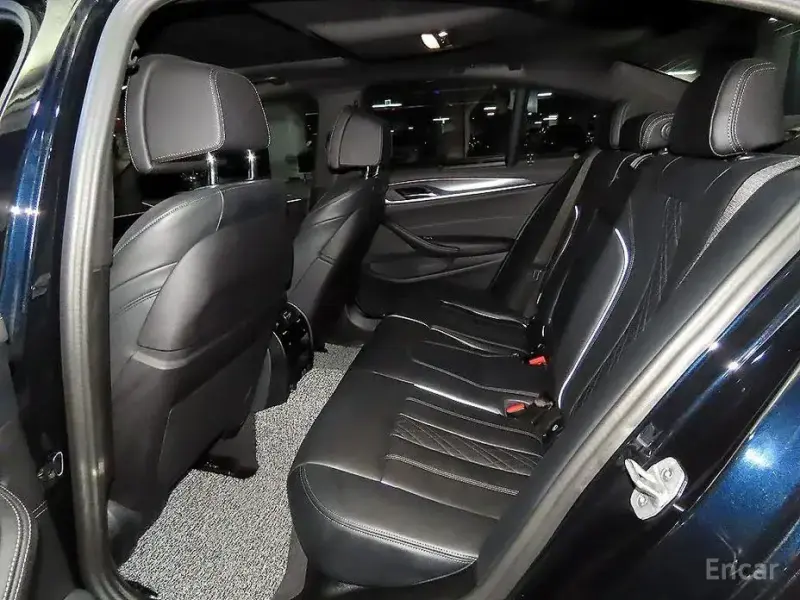 2023 BMW 5 серии с пробегом 55 332 км