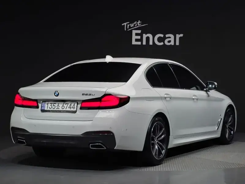 2022 BMW 5 серии с пробегом 88 190 км