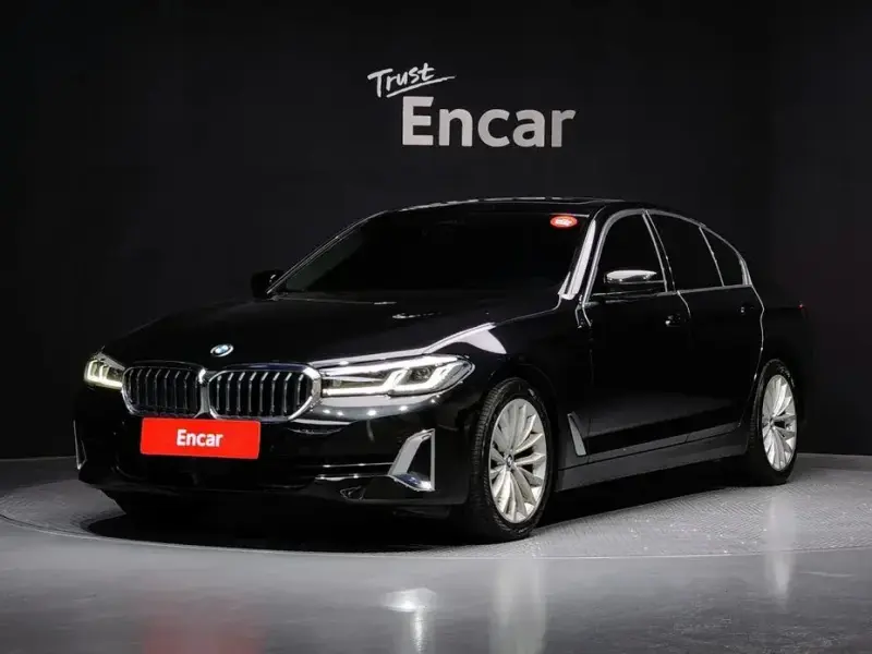 2022 BMW 5 серии с пробегом 52 523 км