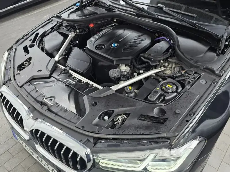 2022 BMW 5 серии с пробегом 52 523 км