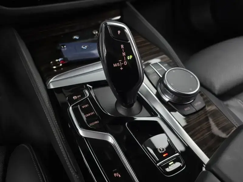 2022 BMW 5 серии с пробегом 52 523 км