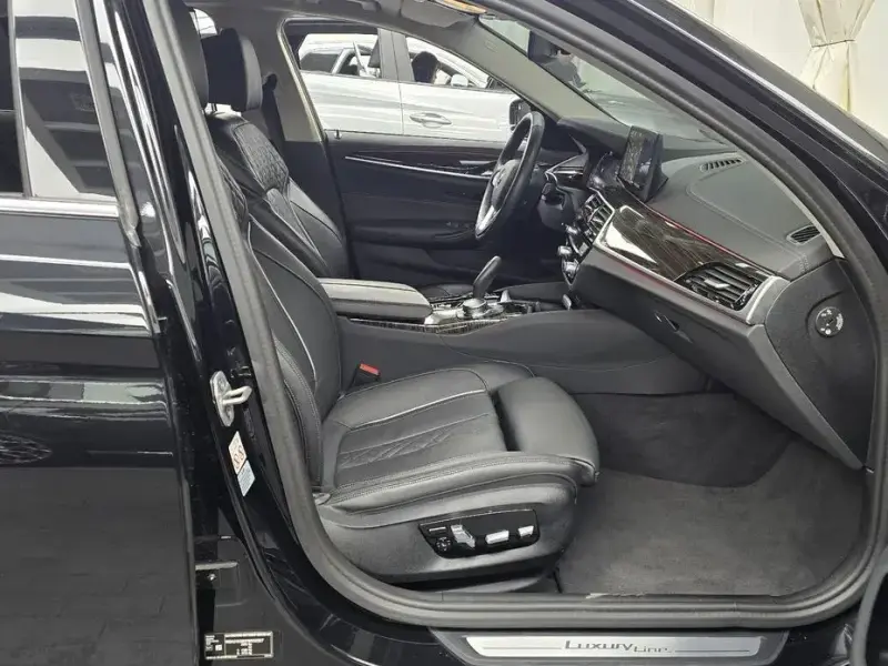 2022 BMW 5 серии с пробегом 52 523 км