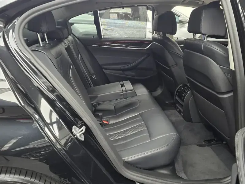 2022 BMW 5 серии с пробегом 52 523 км