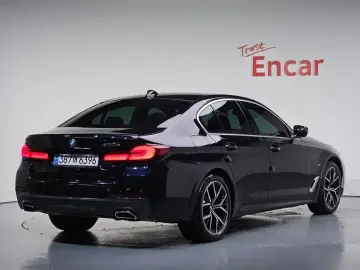 2022 BMW 5 серии с пробегом 45 939 км