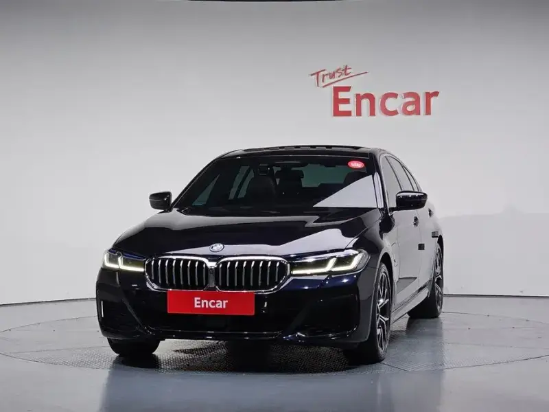 2022 BMW 5 серии с пробегом 45 939 км