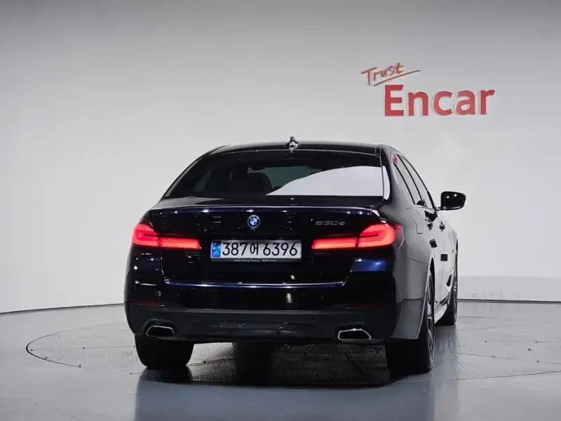 2022 BMW 5 серии с пробегом 45 939 км