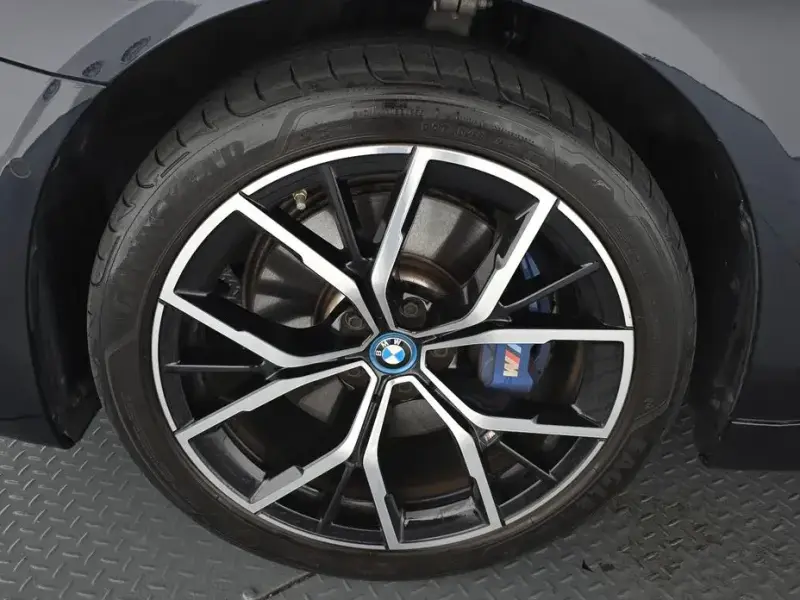 2022 BMW 5 серии с пробегом 45 939 км